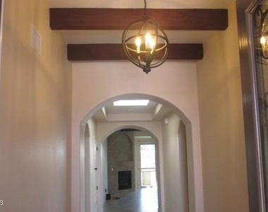 1071 Iron Hill Avenue - Photo Thumbnail 1