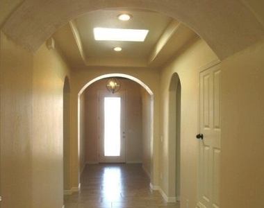 1071 Iron Hill Avenue - Photo Thumbnail 17
