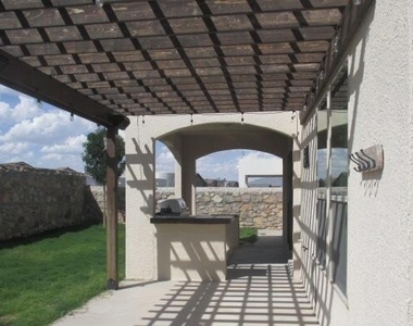 1071 Iron Hill Avenue - Photo Thumbnail 18