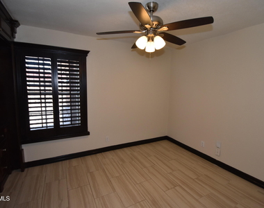 10800 Saigon Drive - Photo Thumbnail 20