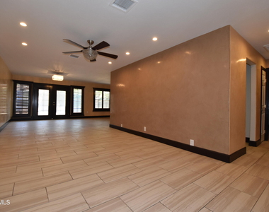 10800 Saigon Drive - Photo Thumbnail 2