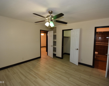 10800 Saigon Drive - Photo Thumbnail 23