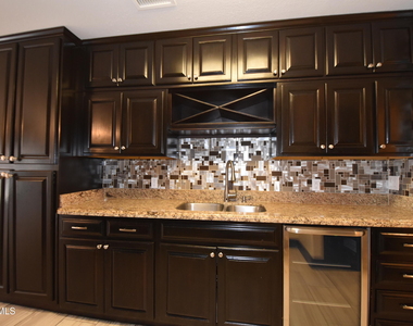10800 Saigon Drive - Photo Thumbnail 6