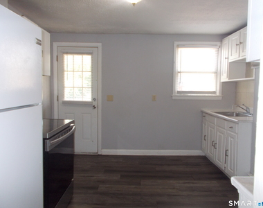 161 Howard Avenue - Photo Thumbnail 10