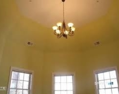 93 Main Street - Photo Thumbnail 1