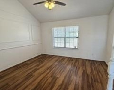 567 Kieffer Lane - Photo Thumbnail 23
