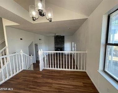 567 Kieffer Lane - Photo Thumbnail 7