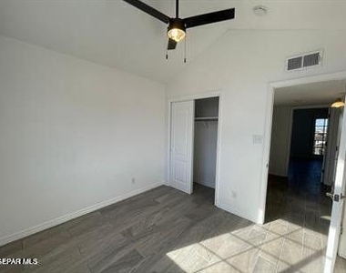 567 Kieffer Lane - Photo Thumbnail 11