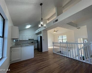567 Kieffer Lane - Photo Thumbnail 5