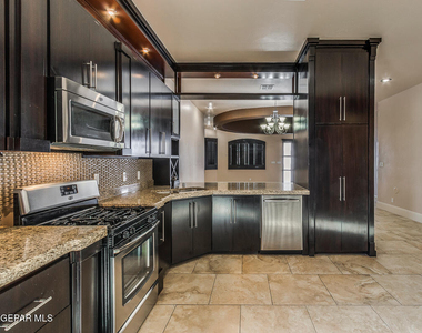 12800 Cozy Cove Avenue - Photo Thumbnail 6