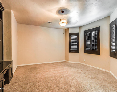 12800 Cozy Cove Avenue - Photo Thumbnail 16