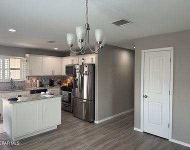 251 Wardour Castle Place - Photo Thumbnail 8