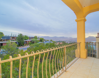 4744 Excalibur Drive - Photo Thumbnail 34