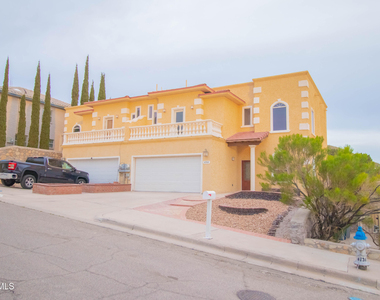 4744 Excalibur Drive - Photo Thumbnail 10