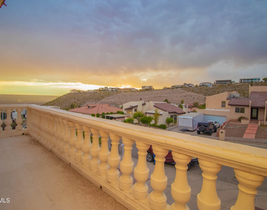 4744 Excalibur Drive - Photo Thumbnail 47