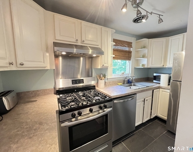 17 Anderson Street - Photo Thumbnail 8