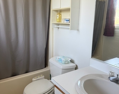 158 Seaside Avenue - Photo Thumbnail 5