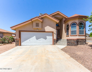5337 Manuel Puentes Court - Photo Thumbnail 1