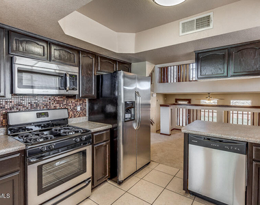 5337 Manuel Puentes Court - Photo Thumbnail 12