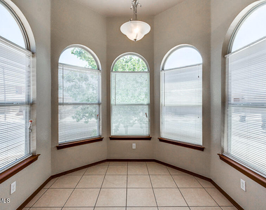 5337 Manuel Puentes Court - Photo Thumbnail 8