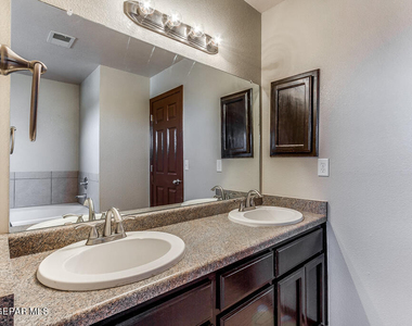 5337 Manuel Puentes Court - Photo Thumbnail 27