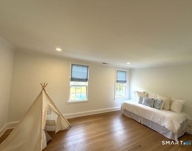 222 Sunnieholme Drive - Photo Thumbnail 15