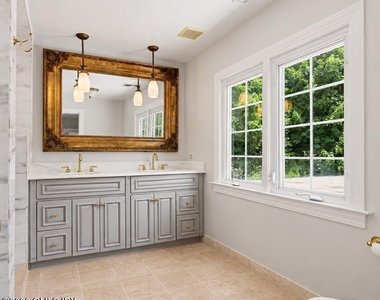 97 Riverside Avenue - Photo Thumbnail 8