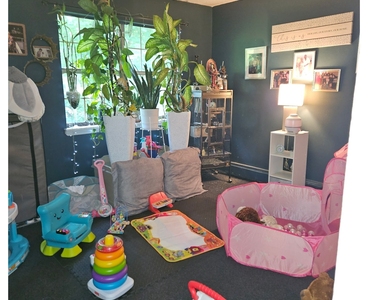 55 Angel Drive - Photo Thumbnail 4
