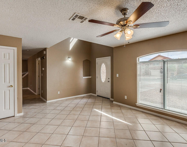 12233 Iverson Court - Photo Thumbnail 3