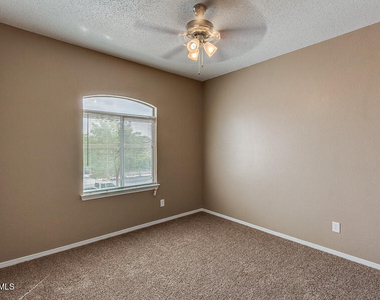 12233 Iverson Court - Photo Thumbnail 21