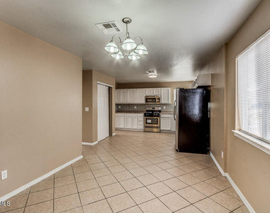 12233 Iverson Court - Photo Thumbnail 9