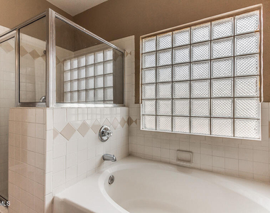12233 Iverson Court - Photo Thumbnail 18