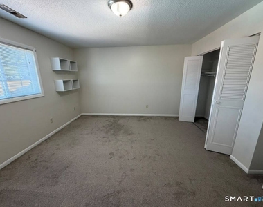 75 Leslie Road - Photo Thumbnail 14
