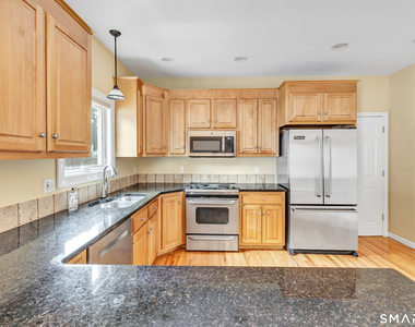 36 Pawtucket Avenue - Photo Thumbnail 14