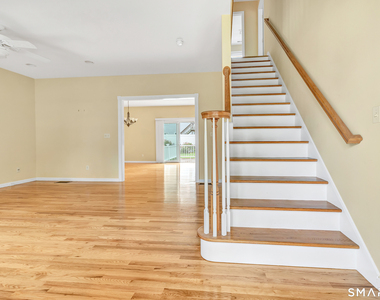 36 Pawtucket Avenue - Photo Thumbnail 6
