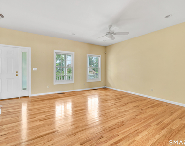 36 Pawtucket Avenue - Photo Thumbnail 8