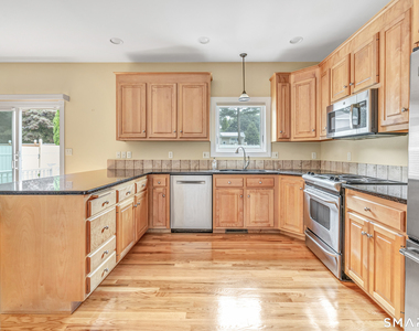 36 Pawtucket Avenue - Photo Thumbnail 13