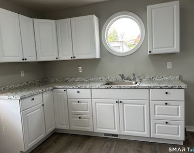 1810 Dixwell Avenue - Photo Thumbnail 2