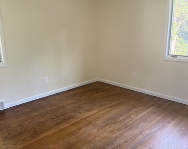 17-b Long Lots Road - Photo Thumbnail 12