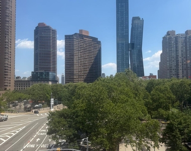 East 36th Street - Photo Thumbnail 5