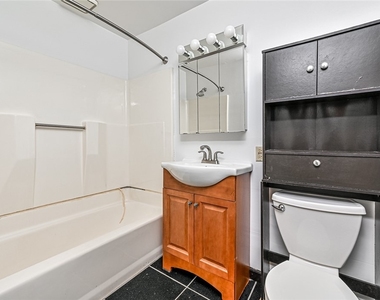 617 Avery St - Photo Thumbnail 27