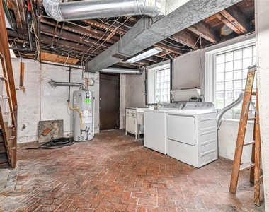 617 Avery St - Photo Thumbnail 26