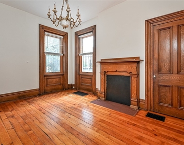 617 Avery St - Photo Thumbnail 13
