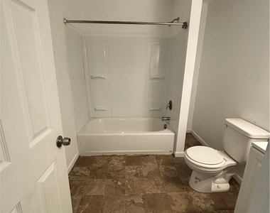 3917 Perrysville Ave Unit 4 - Photo Thumbnail 9