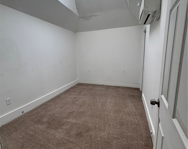 3917 Perrysville Ave Unit 4 - Photo Thumbnail 11