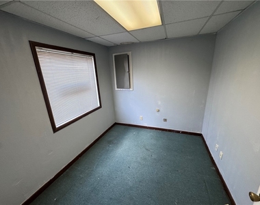 713 Freeport Rd - Photo Thumbnail 3