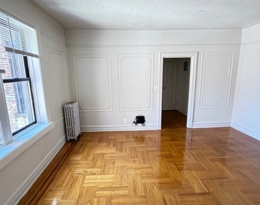 94-19 35th Avenue - Photo Thumbnail 12