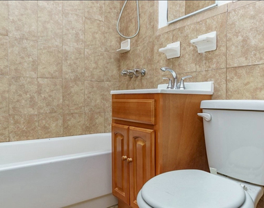 607 Gates Avenue - Photo Thumbnail 5