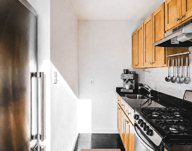 235 East 83rd Street - Photo Thumbnail 1