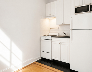 58 East 80th Street - Photo Thumbnail 3